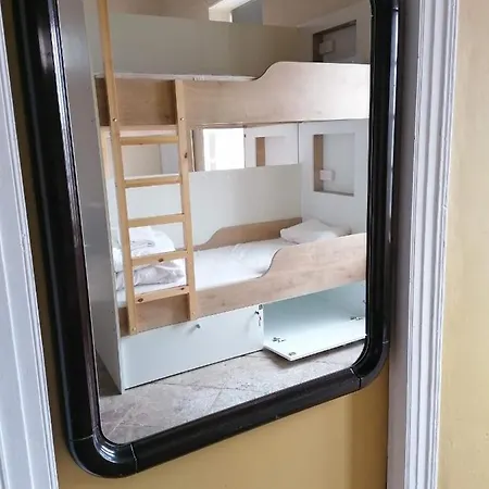 Hostel Le Mat Larnaca