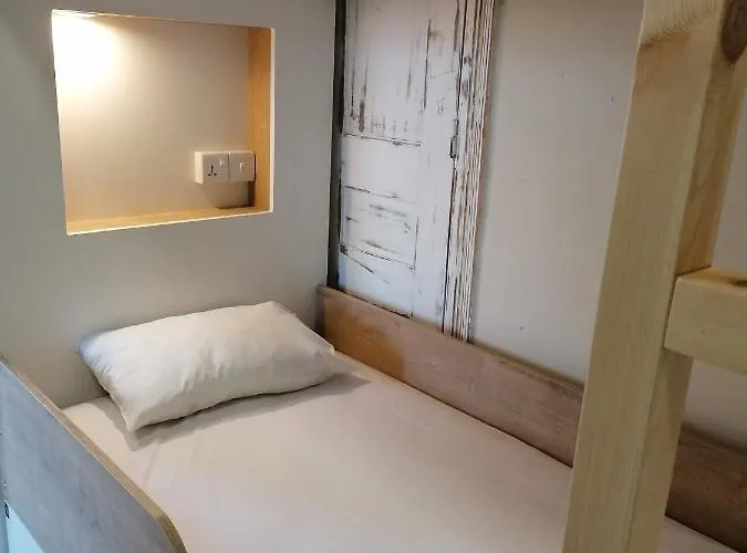 Hostel Le Mat Lárnaka