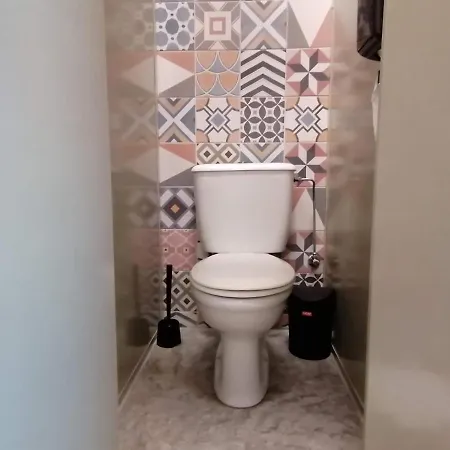 بيت شباب Le Mat