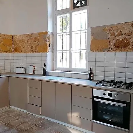 Hostel Le Mat Larnaca
