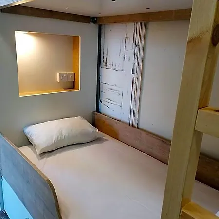 Hostel Le Mat Larnaca