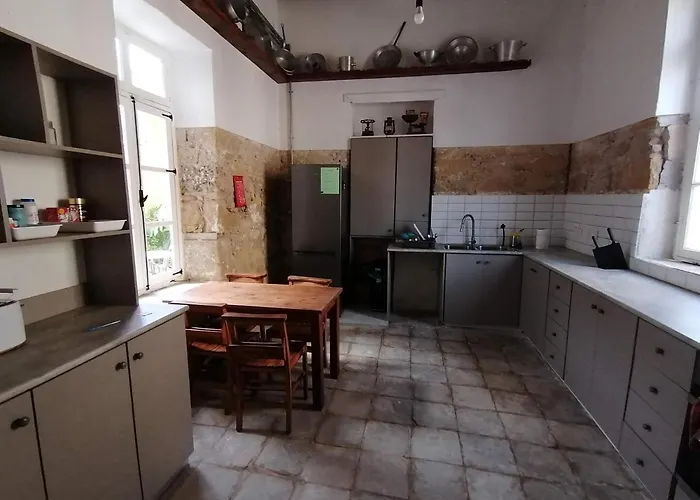 Hostel Le Mat Larnaca